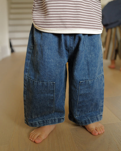 boy in oori noa's baggy jeans